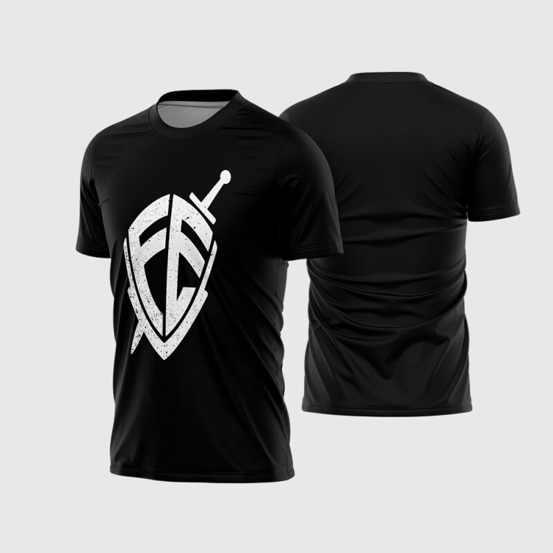Mockup Frente e Costas Arte Vetor Camisa Religião Fé - 2026 preta com estampa branca de escudo e espada com textura grunge